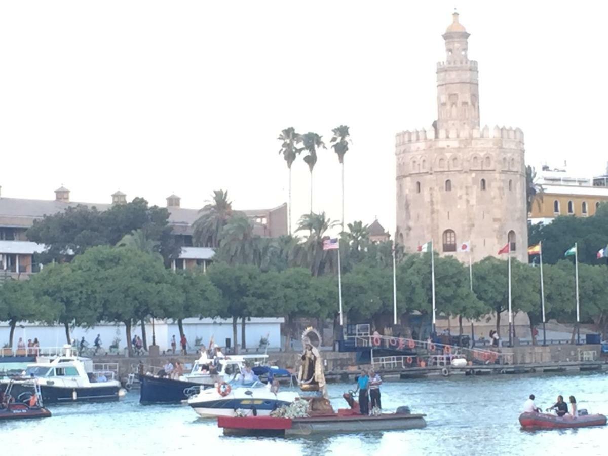 Betis A La Orilla Del Guadalquivir&vistas A La Giralda Apartamento
